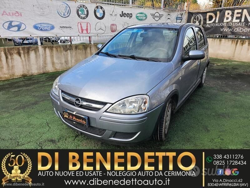 Usata 2003 Opel Corsa Comfort Tre volumi | 2500 € (Buon prezzo) - Immagine 1/4