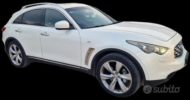 Usata Infiniti Fx30 Premium 238 CV (175 kW) 2011 Bianco SUV