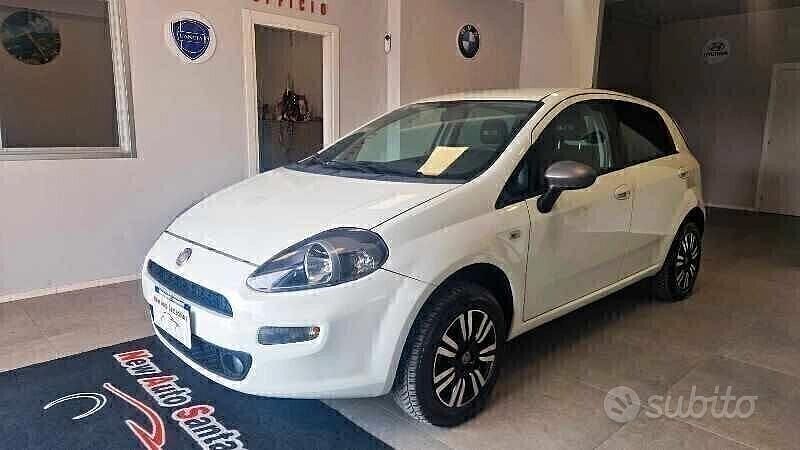 Usata Fiat Punto Young 77 CV (56 kW) 2014 Bianco Utilitaria