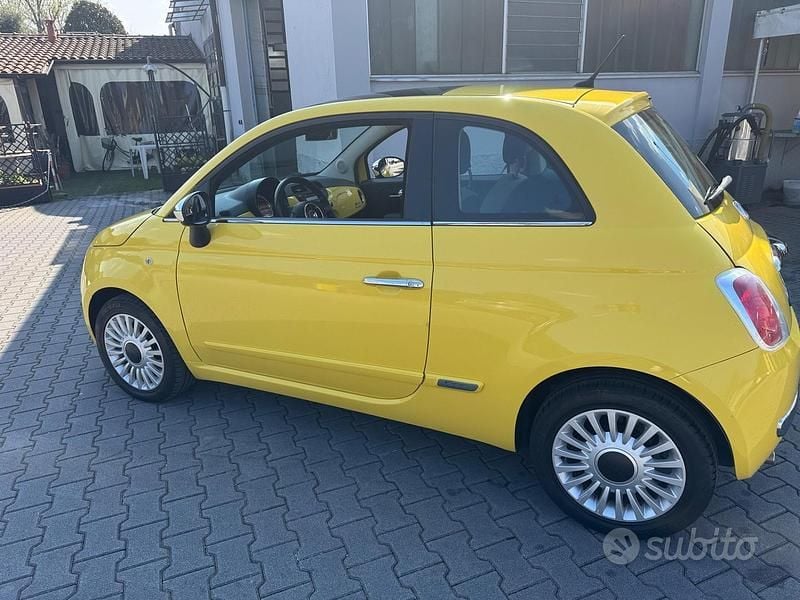 Usata Fiat 500 74 CV (54 kW) 2009 Giallo Cabrio