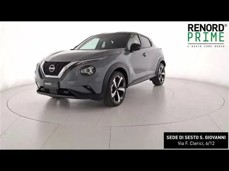 Usata Nissan Juke N-Connecta 114 CV (83 kW) 2023 Grigio chiaro SUV