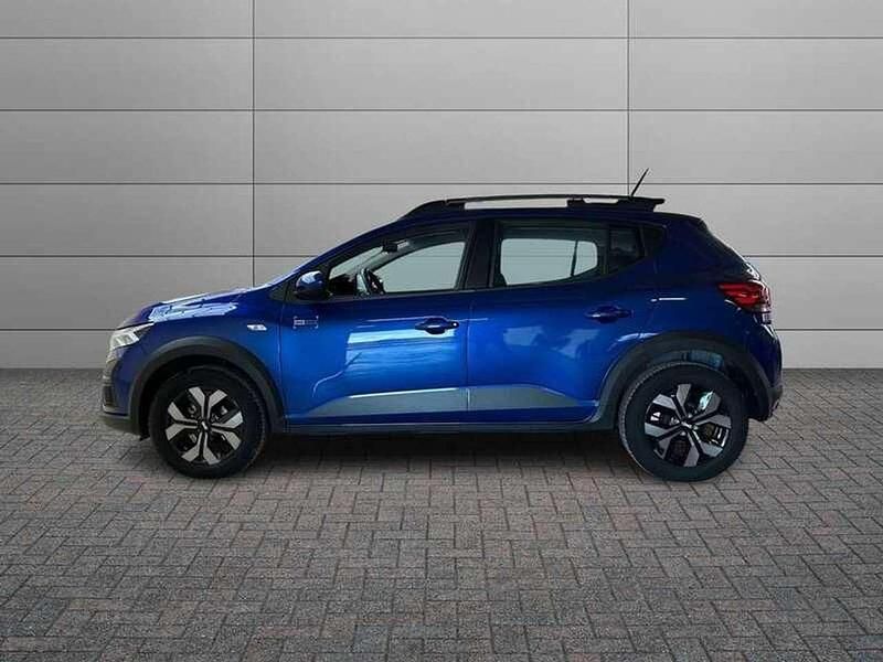 Usata Dacia Sandero Expression 101 CV (74 kW) 2025 Blu/azzurro Utilitaria