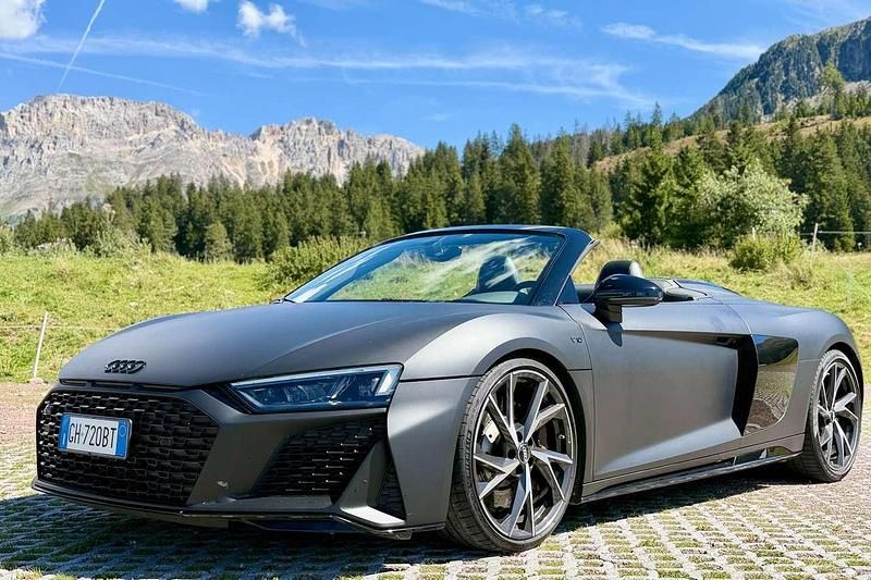 Grigio Usata 2020 Audi R8 Spyder Cabrio | 116.999 € (Buon prezzo) - Immagine 1/4