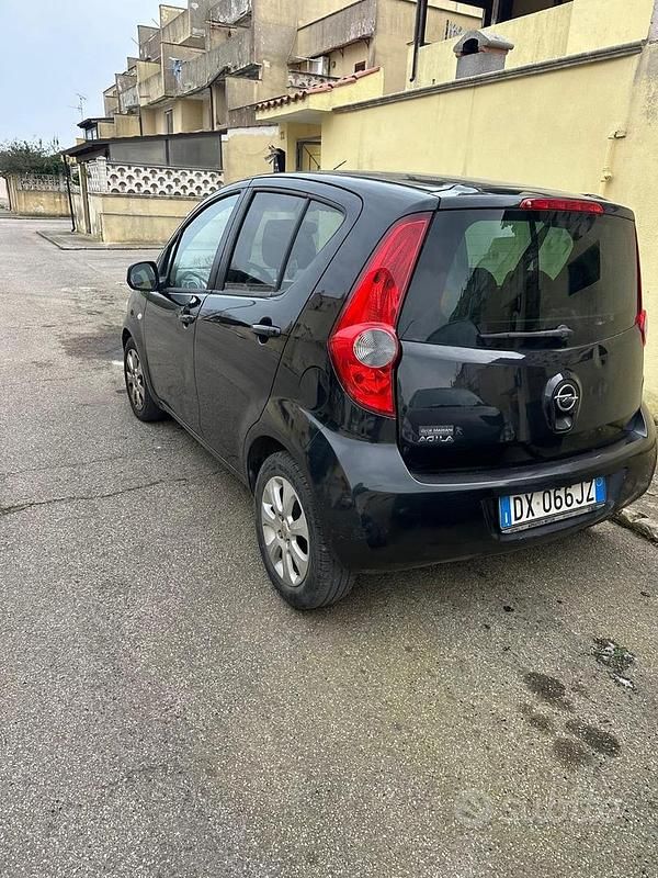 Usata Opel Agila 65 CV (47 kW) 2009 Utilitaria