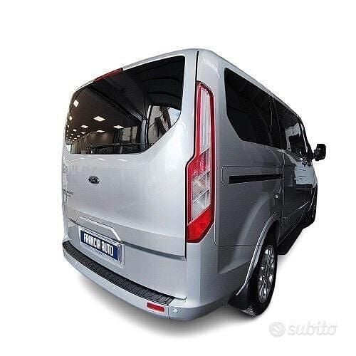 Usata Ford Tourneo Custom 185 CV (136 kW) 2019 Argento Furgone