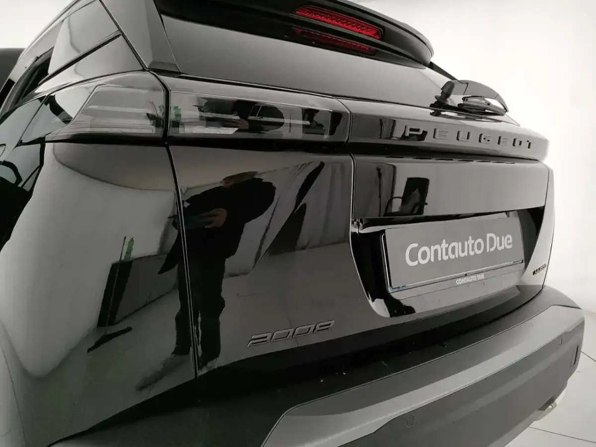 Nuova Peugeot 2008 Allure 145 CV (106 kW) 2026 Nero SUV