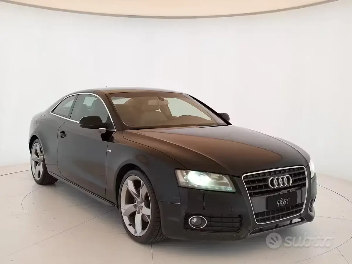 Usata Audi A5 Ambiente 170 CV (125 kW) 2010 Nero Coupé
