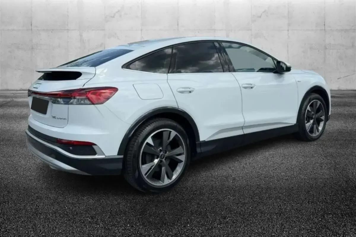 Usata Audi Q4 e-tron 69 kW (95 CV) 2023 Bianco SUV