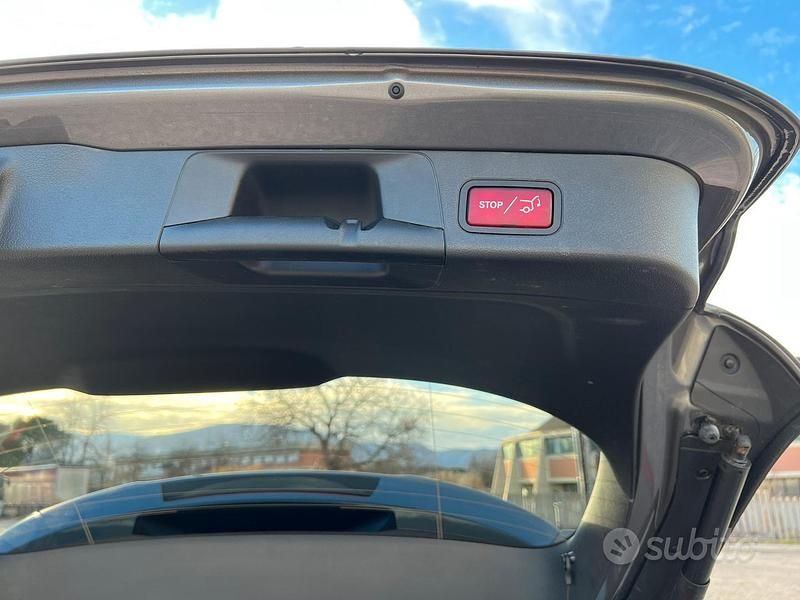 Usata Mercedes B180 Executive 116 CV (85 kW) 2019 Grigio Monovolume