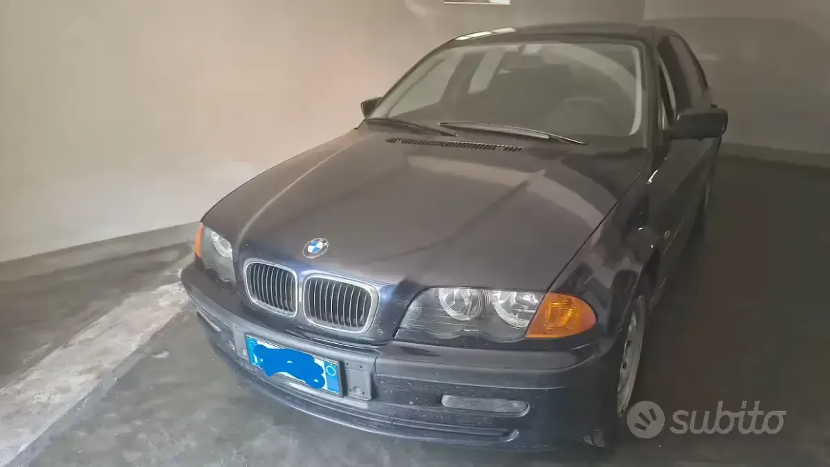 Usata BMW 318 118 CV (86 kW) 2000 Bluazzurro Berlina