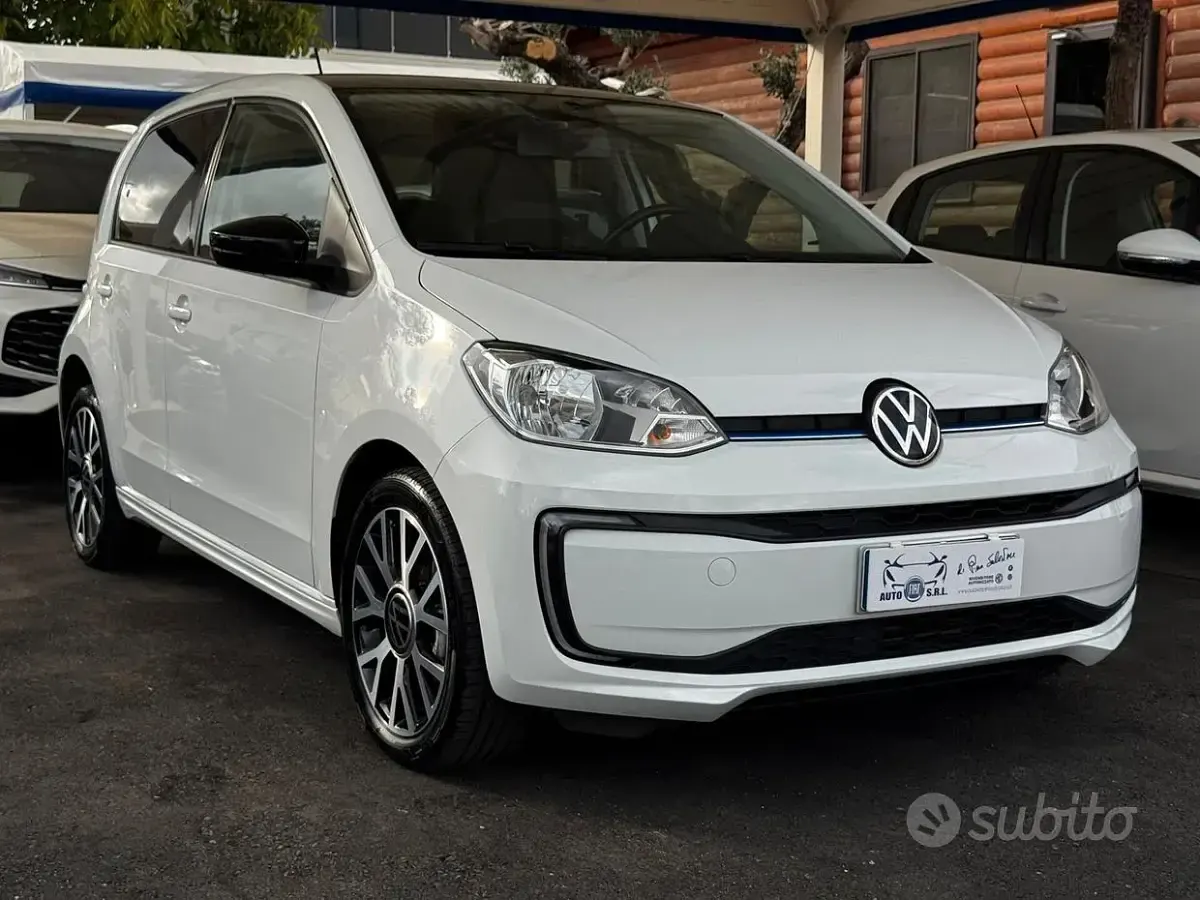 Usata VW e-up! 61 kW (83 CV) 2022 Bianco Utilitaria