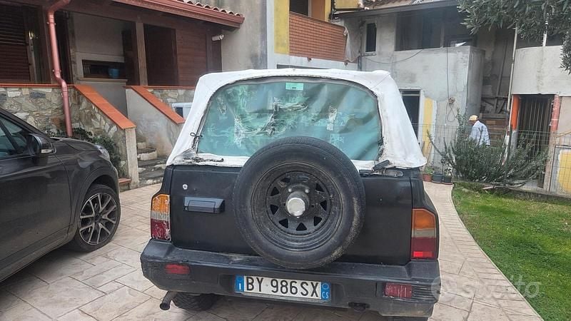 Usata Suzuki Vitara 75 CV (55 kW) 1992 Nero Cabrio