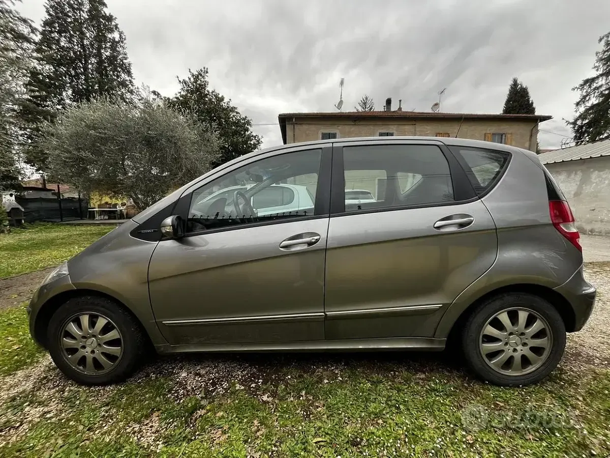 Usata Mercedes A200 Elegance 109 CV (80 kW) 2007 Grigio Berlina