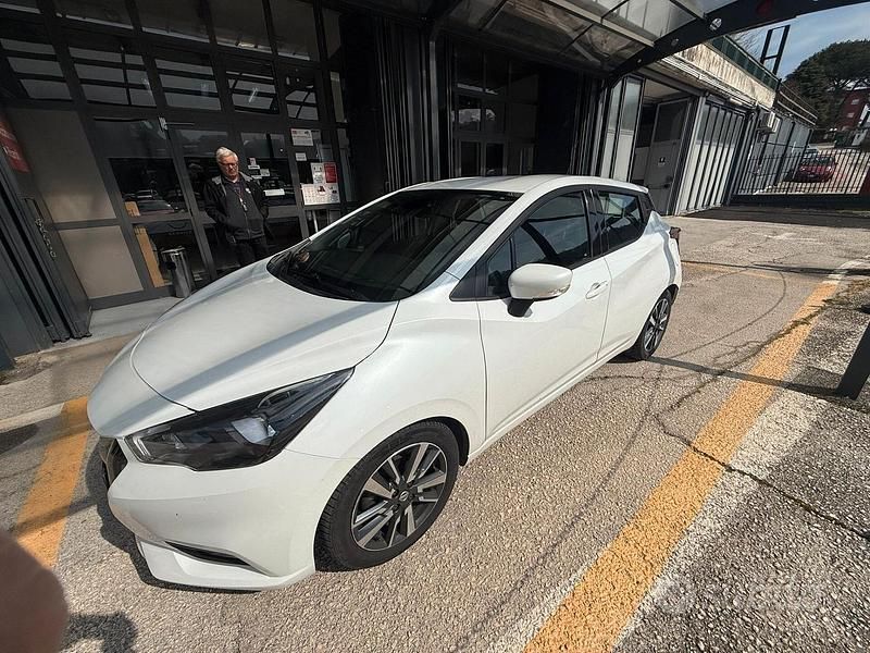 Używany Nissan Micra Acenta 92 KM (67 kW) 2022 Biały Hatchback