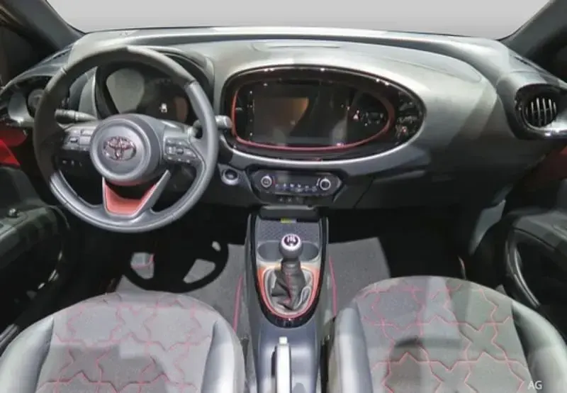 Second-hand Toyota Aygo X Active 72 CP (52 kW) 2025 SUV