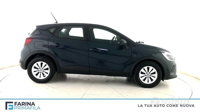 Usata Renault Captur Life 101 CV (74 kW) 2020 Blu marine SUV
