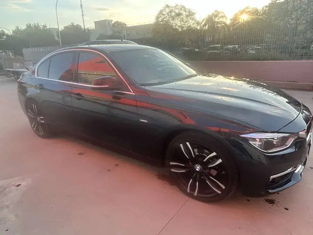 Usata BMW 318 Gran Turismo Luxury Line 150 CV (110 kW) 2018 Nero Berlina