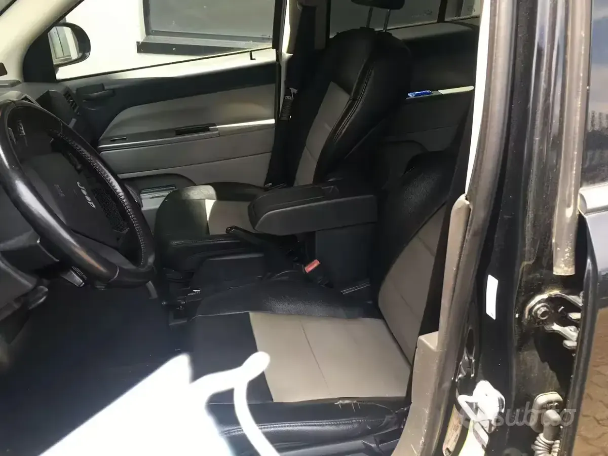 Usata Jeep Compass 140 CV (102 kW) 2007 Nero SUV