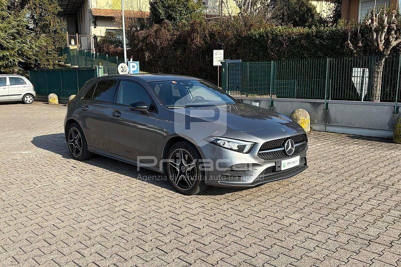 Usata Mercedes A250 Premium 160 CV (117 kW) 2021 Grigio Berlina