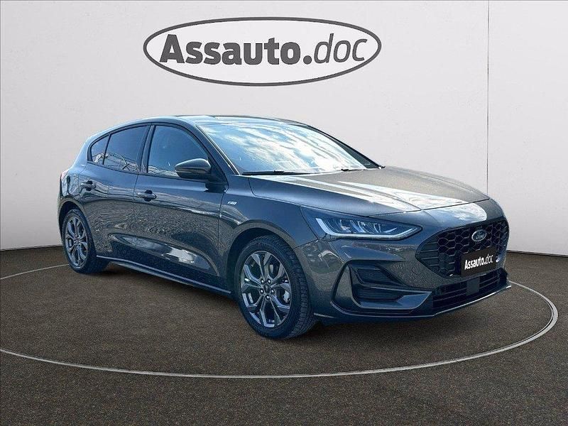 Usata Ford Focus ST-Line 125 CV (91 kW) 2023 Grigio metallizzato Berlina
