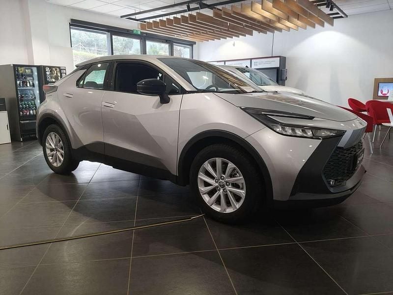 Nuova Toyota C-HR Active 223 CV (164 kW) 2026 Argento SUV