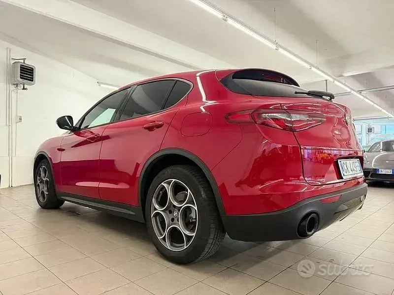 Usata Alfa Romeo Stelvio Sprint 160 CV (117 kW) 2022 Rosso SUV
