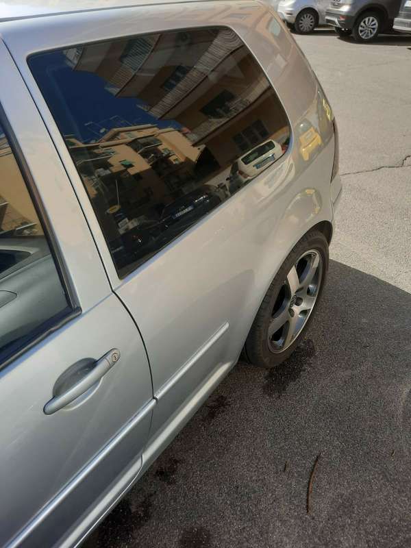 Usata 2003 VW Golf IV GTI Tre volumi | 1800 € (Super prezzo) - Immagine 1/4