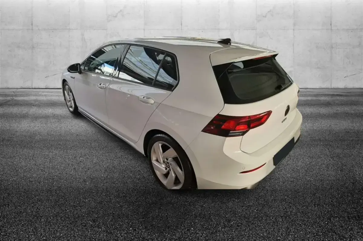 Usata VW Golf GTI 245 CV (180 kW) 2022 Bianco Monovolume
