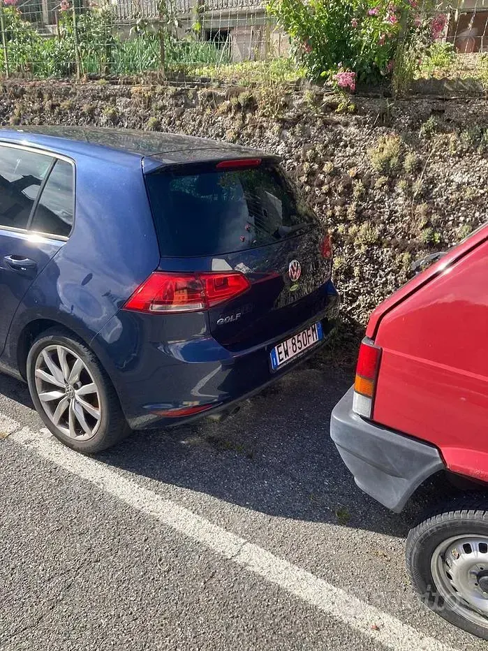 Usata VW Golf VII 105 CV (77 kW) 2014 Blu Berlina