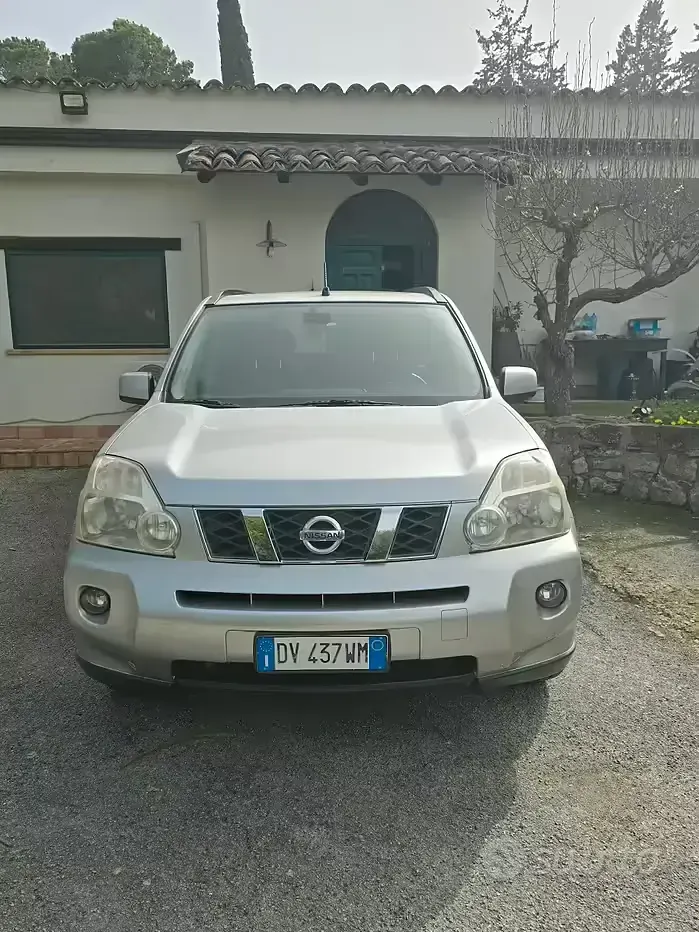 Usata Nissan X-Trail 150 CV (110 kW) 2009 Grigio SUV