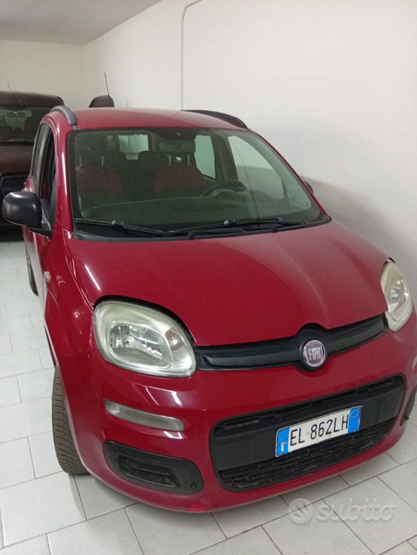 Usata Fiat Panda 75 CV (55 kW) 2013 Rosso Utilitaria