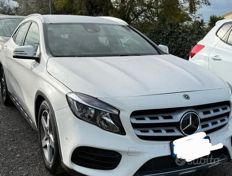 Usata Mercedes GLA200 136 CV (100 kW) 2018 Bianco SUV