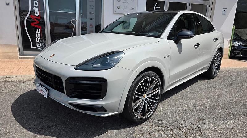 Usata Porsche Cayenne 340 CV (250 kW) 2020 Grigio SUV