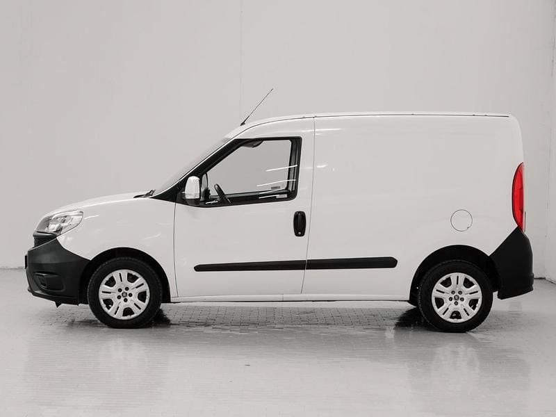 Usata Fiat Doblò 95 CV (69 kW) 2017 Bianco Monovolume