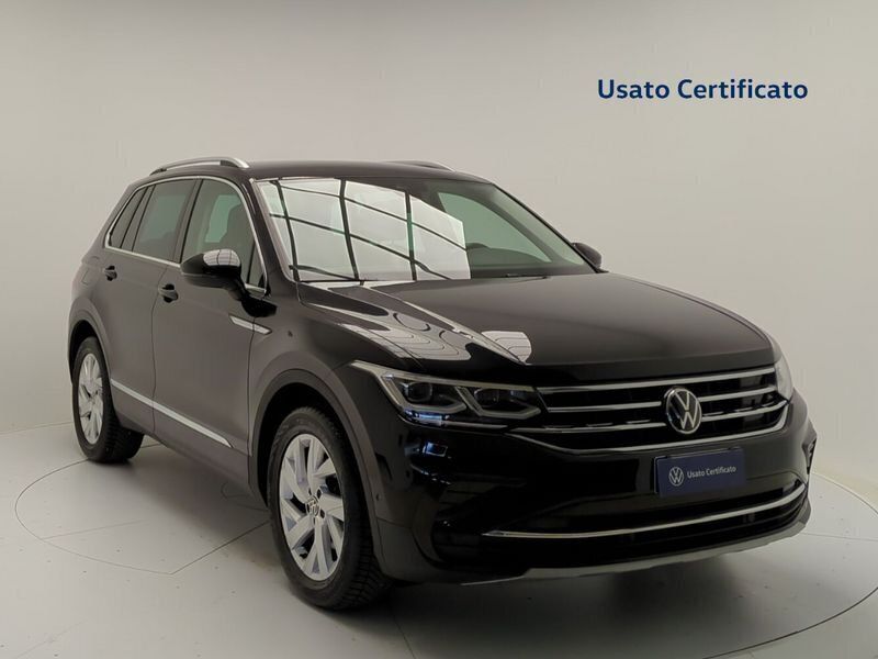 Nero perla Usata 2021 VW Tiguan Elegance SUV | 26.500 € (Buon prezzo) - Immagine 1/4