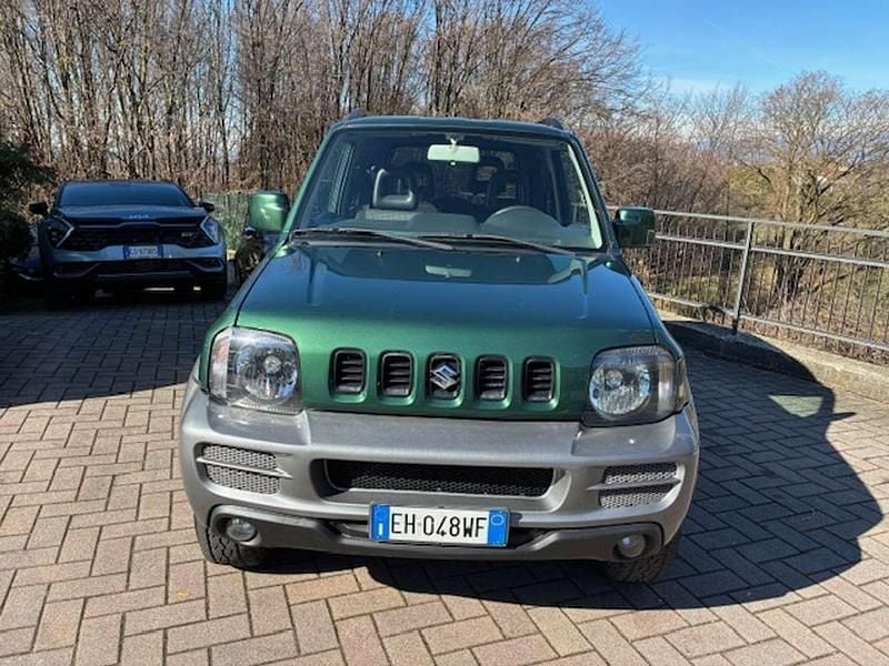 Usata Suzuki Jimny 86 CV (63 kW) 2011 Verde SUV
