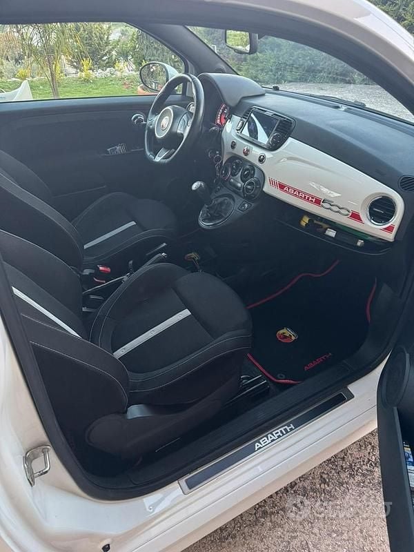 Usata Abarth 500 135 CV (99 kW) 2015 Bianco Utilitaria