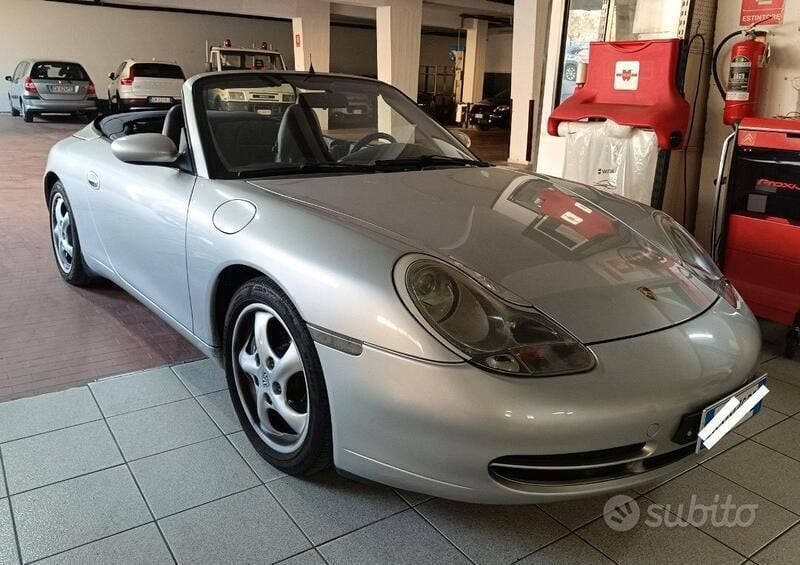 Usata Porsche 911 345 CV (253 kW) 2000 Grigio Cabrio