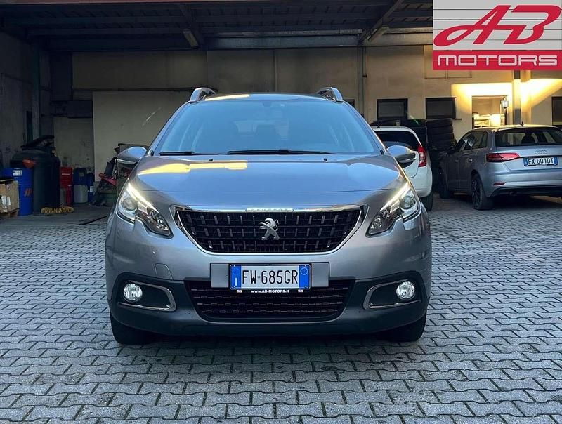 Usata Peugeot 2008 Style 83 CV (61 kW) 2019 Grigio SUV