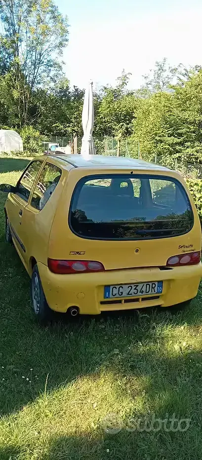 Usata Fiat 600 54 CV (39 kW) 2003 Giallo Berlina