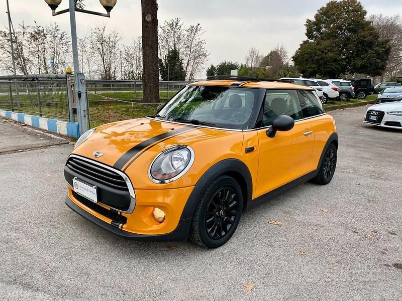 Usata Mini ONE 102 CV (75 kW) 2015 Arancione Utilitaria