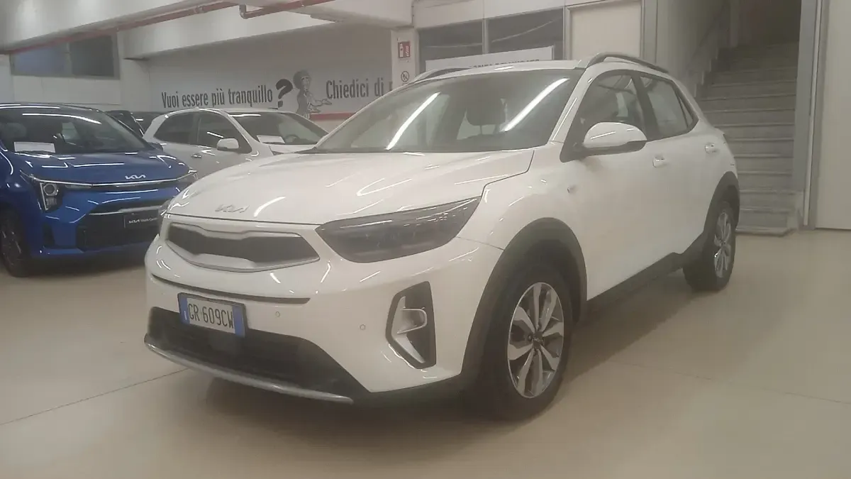 Usata Kia Stonic Urban 84 CV (61 kW) 2023 Bianco SUV