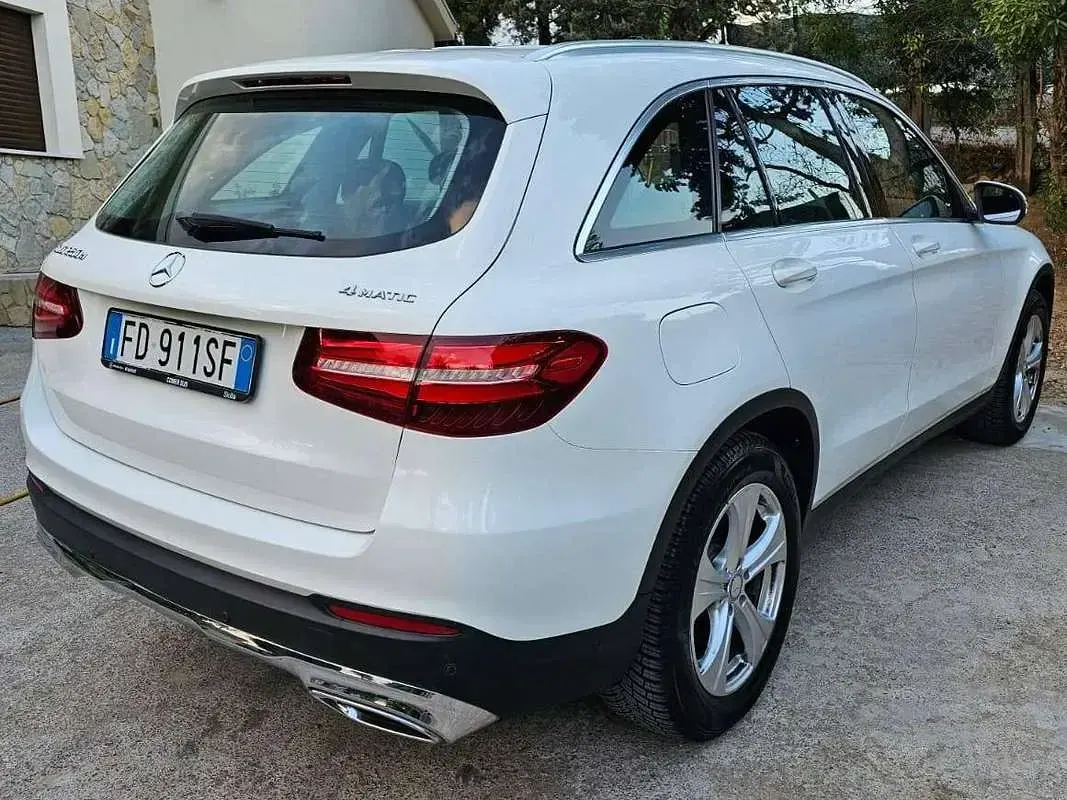 Usata Mercedes GLC250 204 CV (150 kW) 2016 Bianco SUV