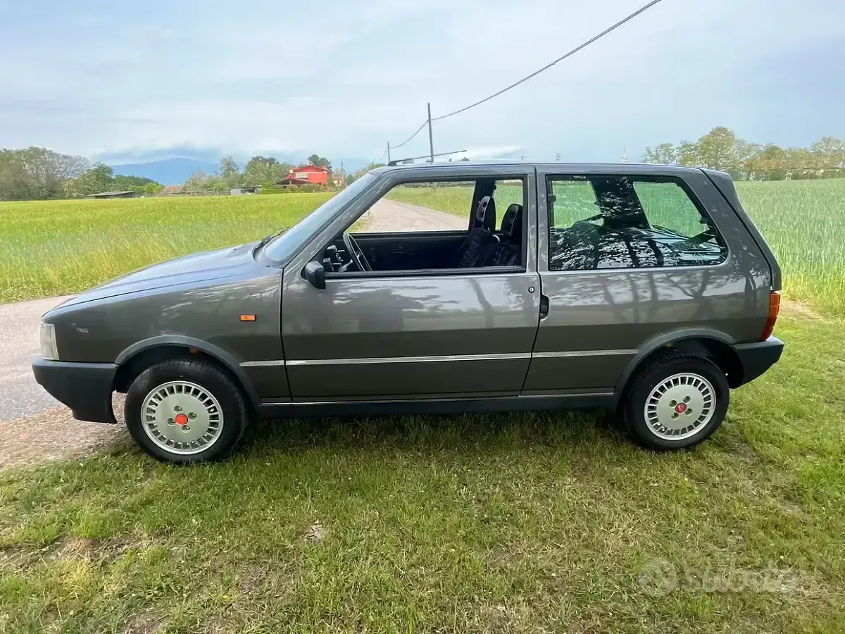 Usata Fiat Uno 105 CV (77 kW) 1985 Grigio Utilitaria
