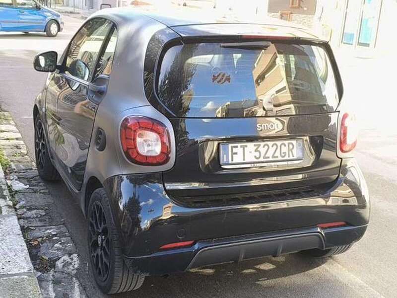 Nero Usata 2019 Smart ForTwo Coupé Superpassion Due volumi | 14.000 € (Ottimo prezzo) - Immagine 1/4