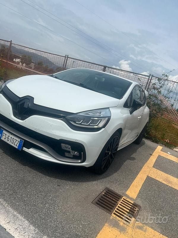 Usata Renault Clio IV R.S. 200 CV (147 kW) 2018 Berlina