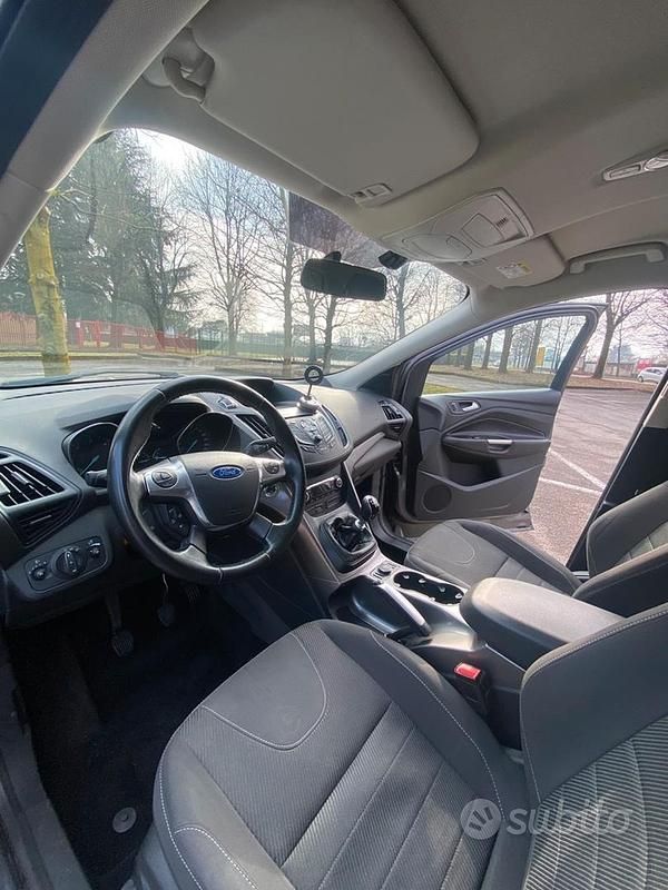 Usata Ford Kuga 2017 Grigio SUV