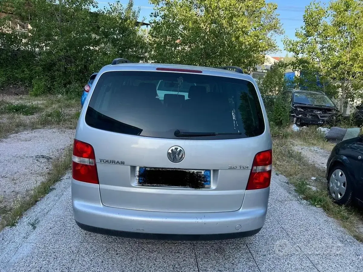 Usata VW Touran Highline 140 CV (102 kW) 2005 Grigio Monovolume