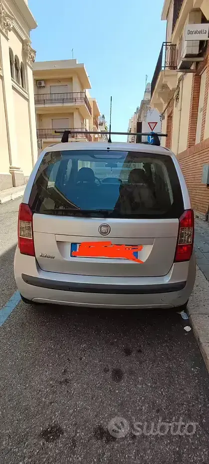 Usata Fiat Idea 95 CV (69 kW) 2011 Grigio Monovolume