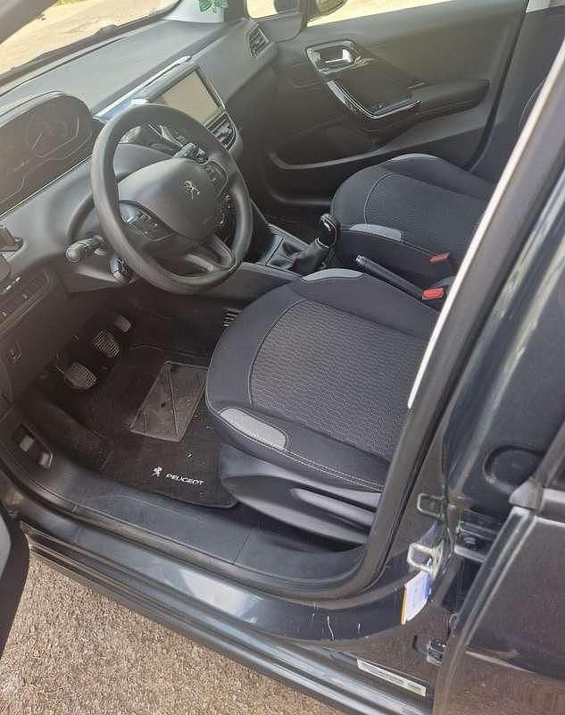 Usata Peugeot 208 Active 82 CV (60 kW) 2016 Utilitaria
